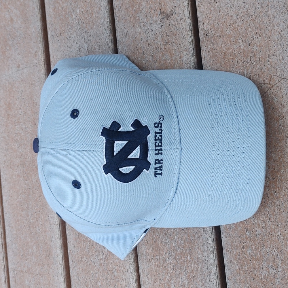 Vtg NCAA North Carolina Tar Heels Blue Embroidered Ball Cap Hat New